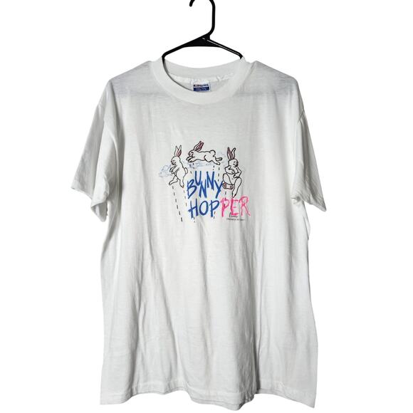 Vintage Hanes Bunny Hopper T-Shirt Size XL White Short Sleeve - Picture 1 of 5